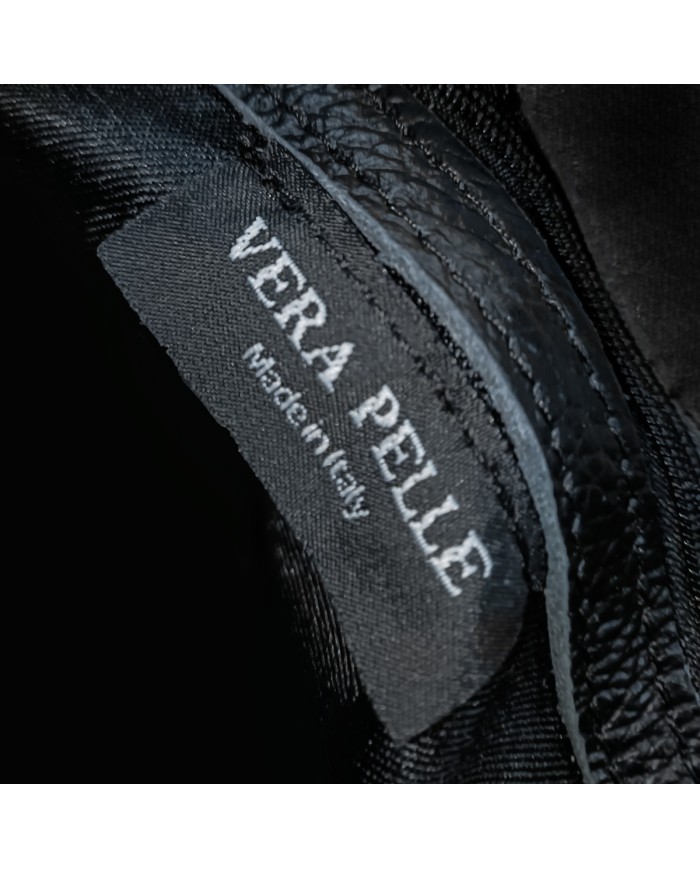 ZAINO IN PELLE con portachiavi incluso